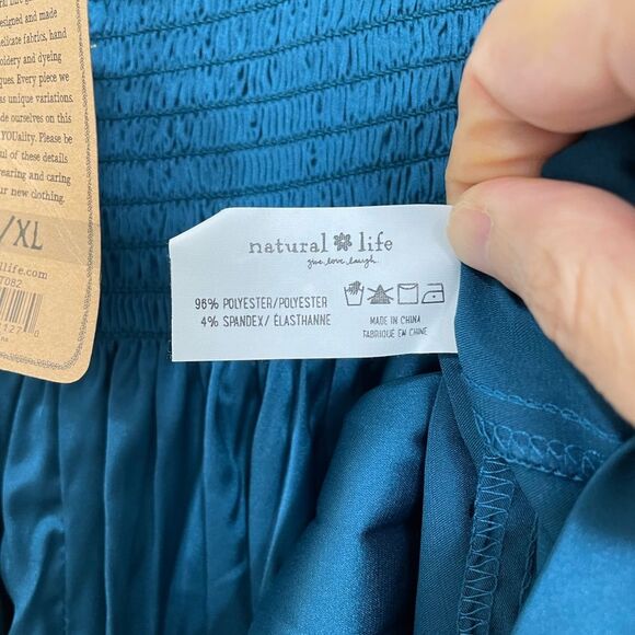 NWT Natural Life teal/turquoise smocked waist flowy shorts size Large/XL - Picture 6 of 6